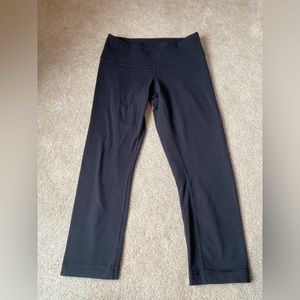 lululemon black cropped leggings